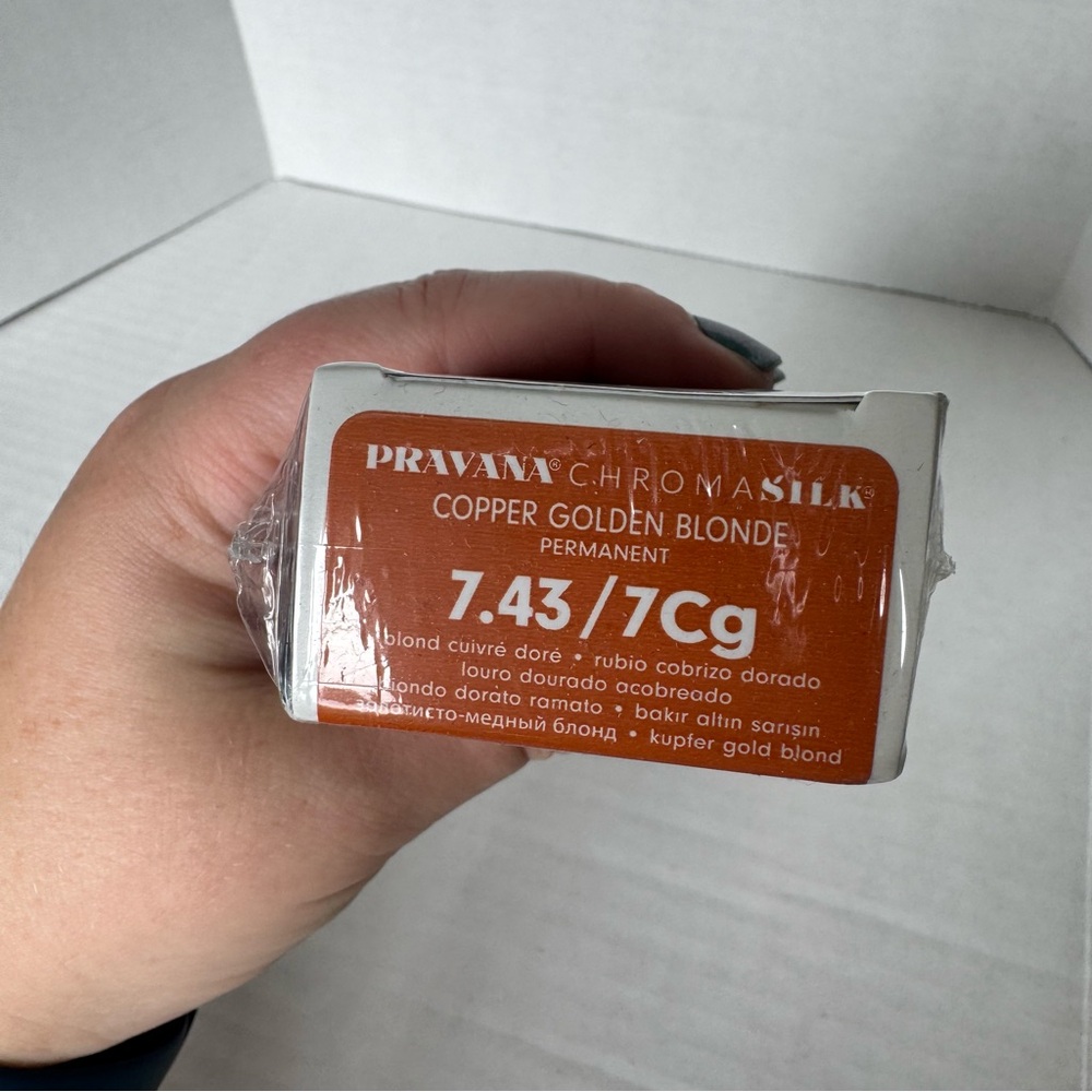 NIB Pravana ChromaSilk Permanent Creme Hair Color 7.43 Copper Golden Blonde - Picture 3 of 13